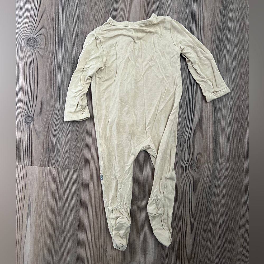 Kyte BABY Tan Kids Pajamas - Picture 2 of 4